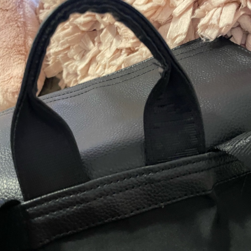 Botkier New York Trigger Backpack - Picture 5 of 9